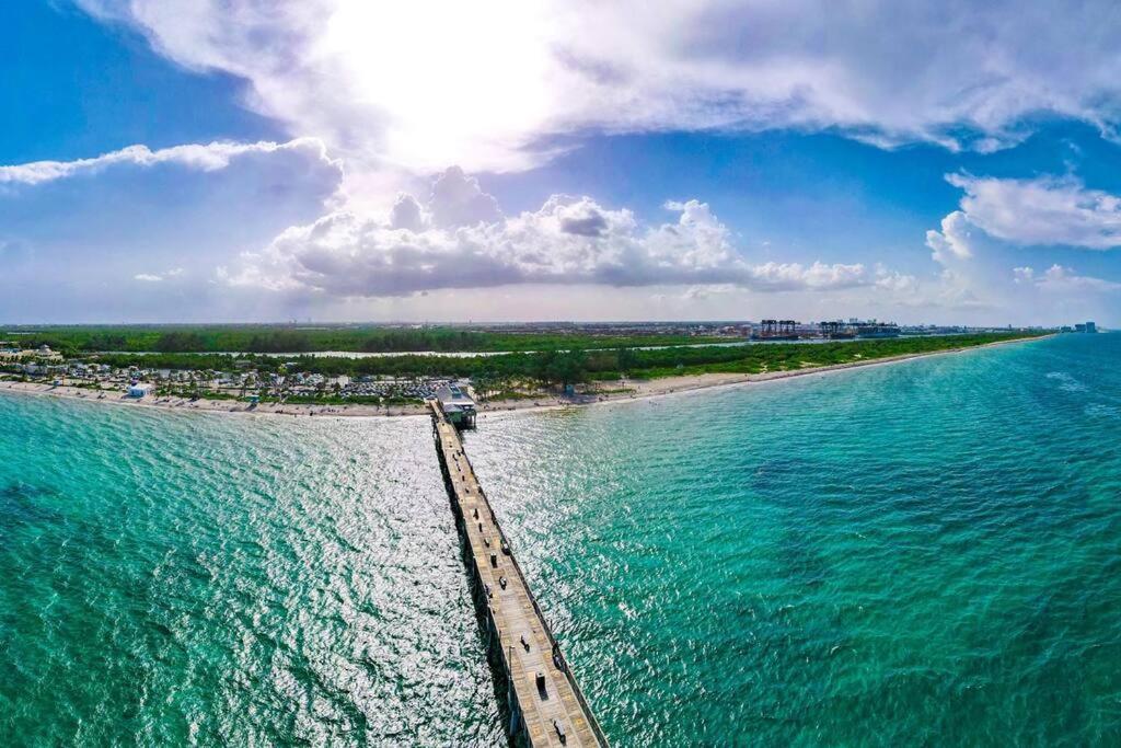 Home With A Pool Close To Beach And Fll Airport Pool Heated October- March ฟอร์ต ลอเดอร์เดล ภายนอก รูปภาพ