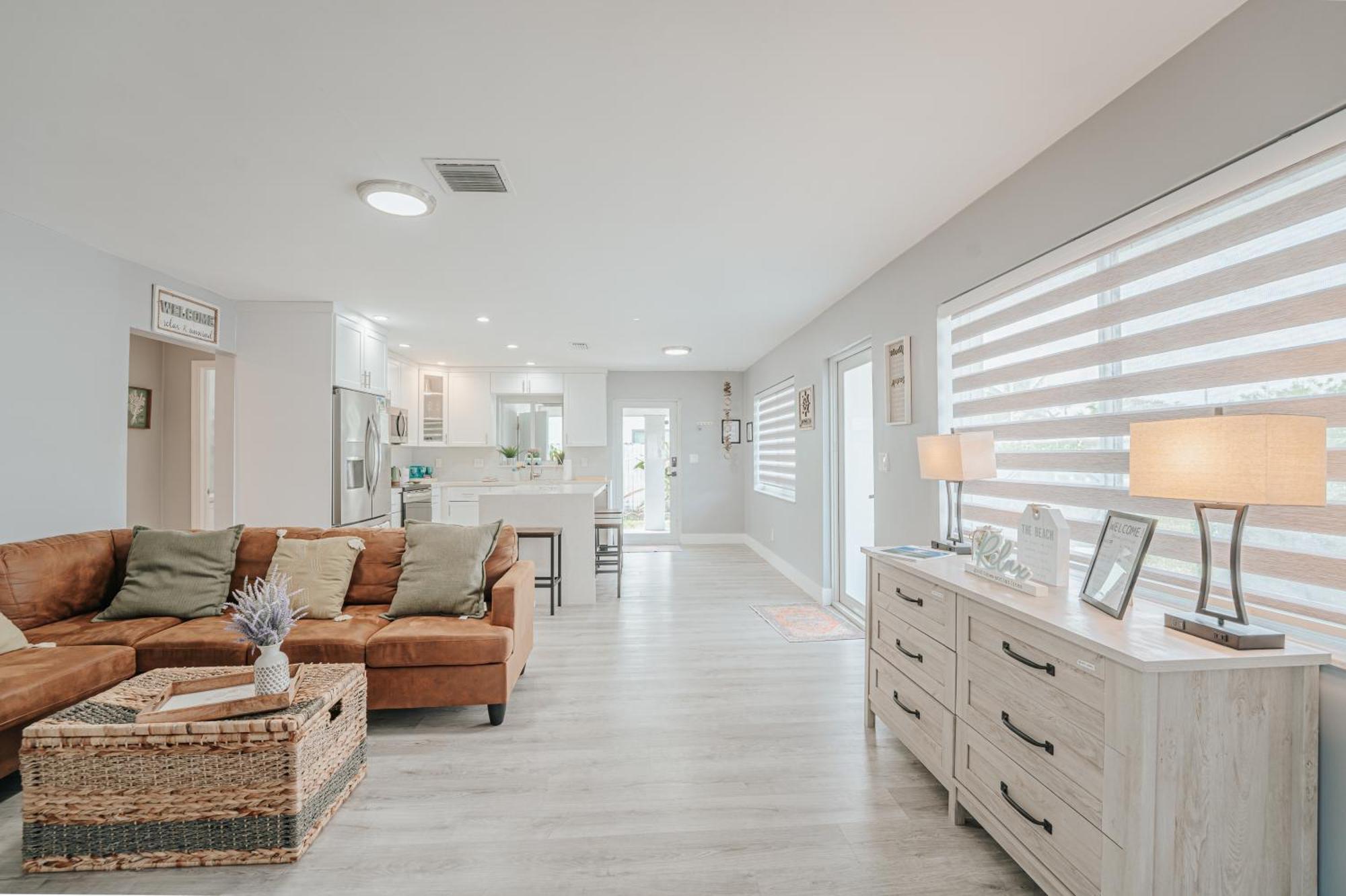 Home With A Pool Close To Beach And Fll Airport Pool Heated October- March ฟอร์ต ลอเดอร์เดล ภายนอก รูปภาพ