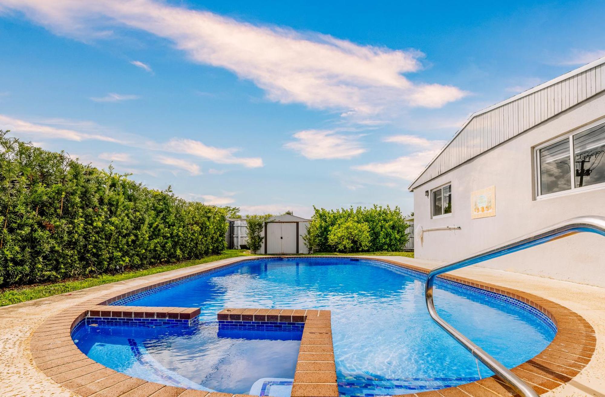 Home With A Pool Close To Beach And Fll Airport Pool Heated October- March ฟอร์ต ลอเดอร์เดล ภายนอก รูปภาพ